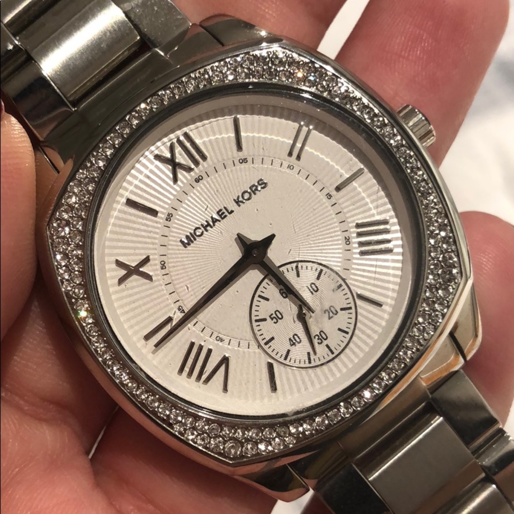 Never worn Michael Kors Women’s Bryn Watch